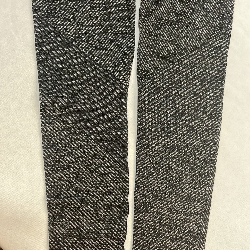 Fabletics Mid-Rise Seamless Rib 7/8 - Picture 8 of 9